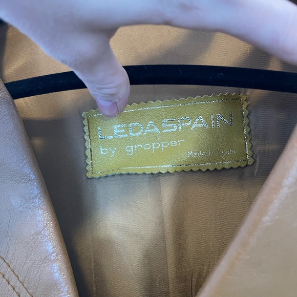 Vintage 100% Leather Coat - Picture 4 of 14